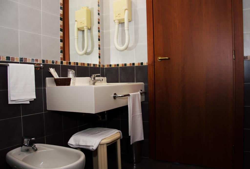מלצו Hotel Visconti מראה חיצוני תמונה