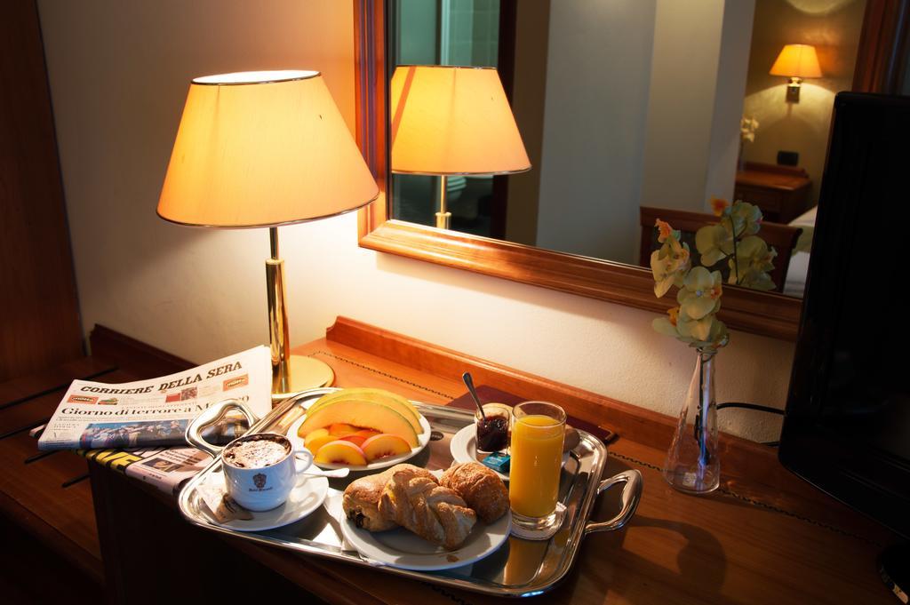 מלצו Hotel Visconti מראה חיצוני תמונה