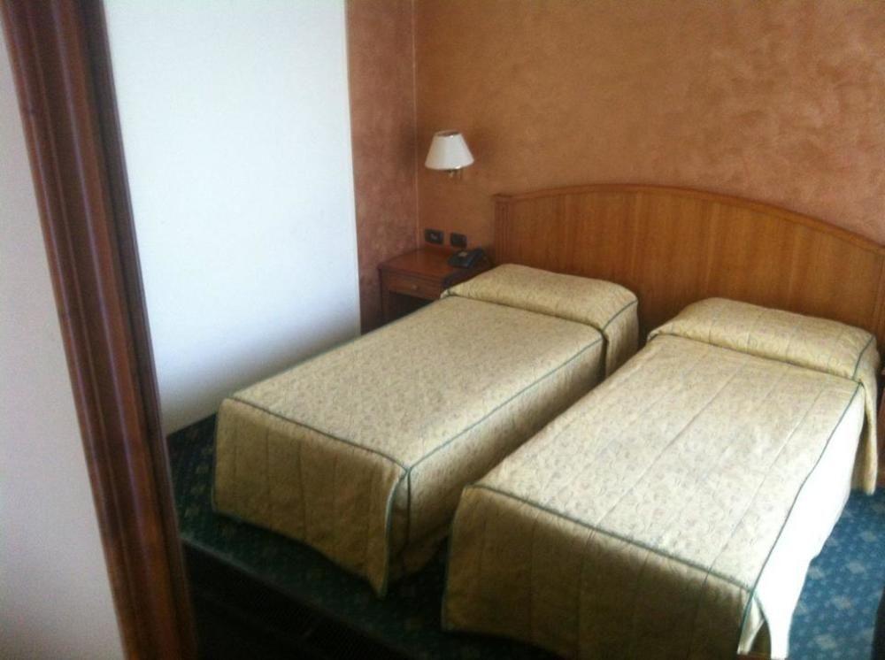 מלצו Hotel Visconti מראה חיצוני תמונה