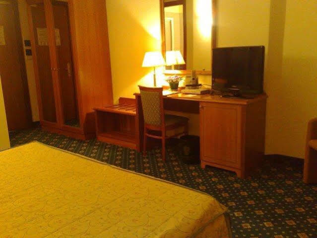 מלצו Hotel Visconti מראה חיצוני תמונה